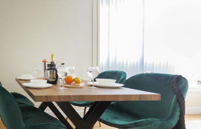 Three Bedroom Duplex Balcony and Parking - Foto 7