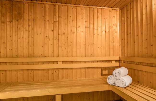 Luxurious Villa in Weert for 24 Persons - Photo 18