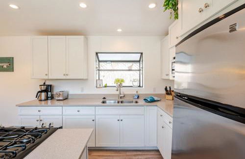 Charming Sonoma Cottage 2BD and 2BA Close to Plaza - Foto 14