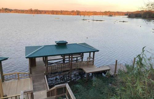 Bay Dreamer Custom Lakefront House, Boathouse and - Foto 15