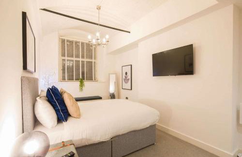 Liverpool Gem, Spacious 2BR Apt, Sleeps 8 - Photo 24