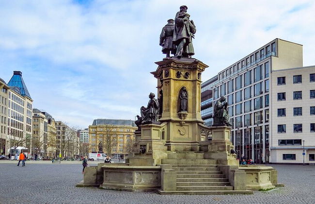 Layover in Frankfurt a Private Tour with a local: Best Highlights of Frankfurt - Photo 6