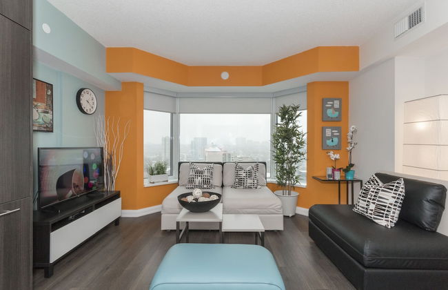 QuickStay - Yorkville's Finest (Yonge & Bloor) - Photo 1