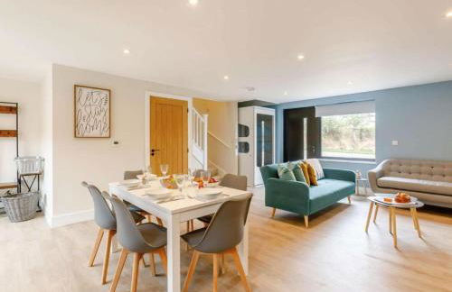 Fawn Cottage Disabled Adapted 3 Bedroom hot tub - Photo 20