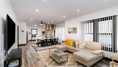 Sand & Sun Retreat,2 Living Rooms, Kids Play Area - Foto 1