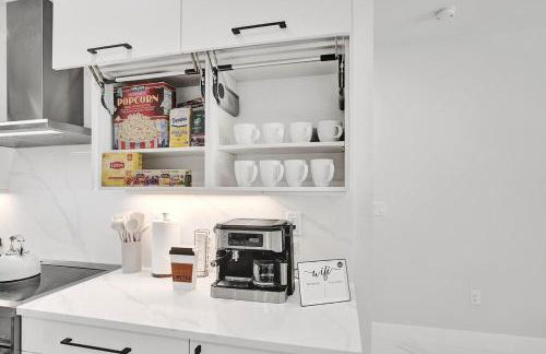 4BR w htd Pool Walk to Las Olas 5mins to Beach - Foto 27