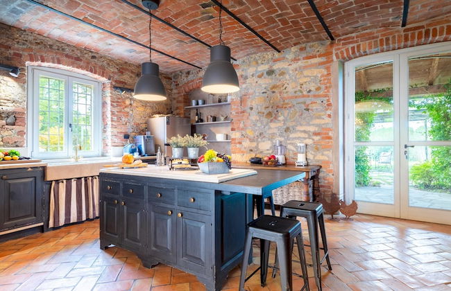 Cascina Moglia 8 1 Emma Villas - Foto 11