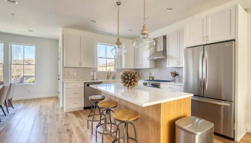 Spacious Townhome Combination for the Whole Family - Foto 5