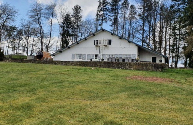 Luxurious Holiday Home in Érezée with Hot Tub - Foto 1