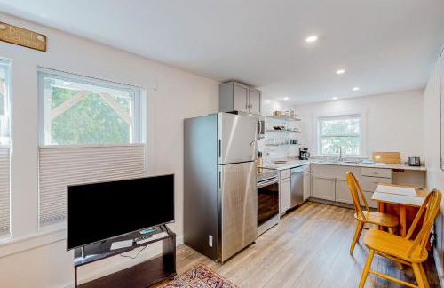 Shorebreeze Inn - Photo 18