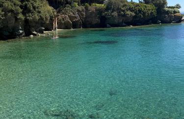 Seaside Breeze Villa - Beachfront, Private Pool, BBQ - Foto 7