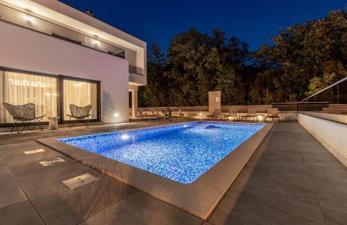 Luxury Villa Oriolus, heated pool, sauna, Split - Photo 11