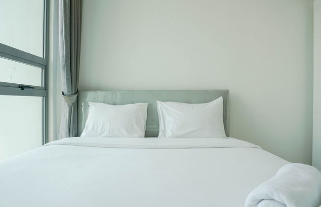 Homey with Private Lift 2BR Apartment at St. Moritz Puri near Mall - Foto 3