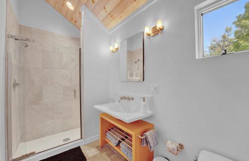 Lakefront Sunsets, Hot Tub, Pool Table, Kayaks - Foto 51