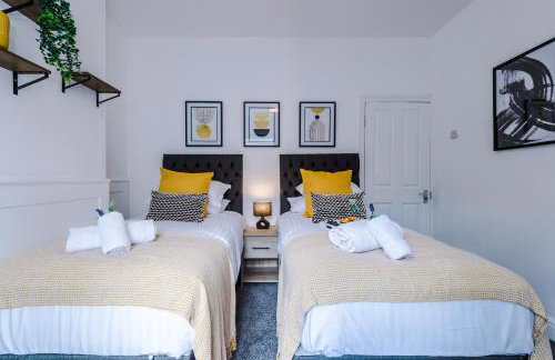 NEW! Spacious 3-Bed Home in Newcastle-under-Lyme by 53 Degrees Property, Ideal for Business, FREE Parking! - Foto 29