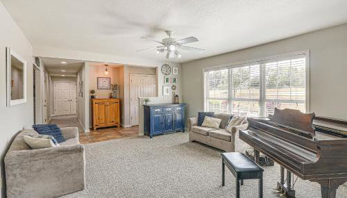 Waterfront Kansas Home with Private Fire Pit! - Foto 3