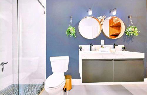 Bright 4BR North Miami Villa Close to Beaches and Huge Backyard - Foto 25