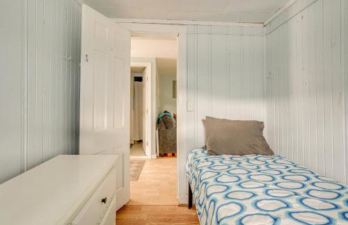 Rockport Cottage with Patio - Steps to Beach! - Foto 22