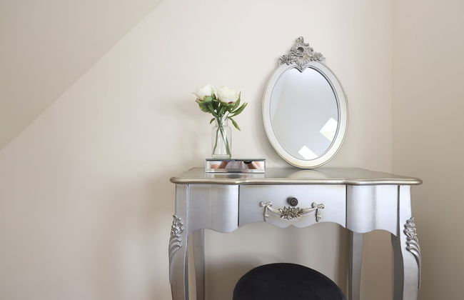 JOIVY Greenknowes Lodge With Hot Tub And Wood Burning Stove - Foto 5