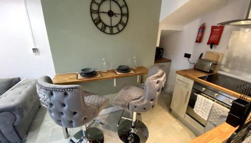 Cardiff Coach House with Hot Tub & Log Fire - Foto 4