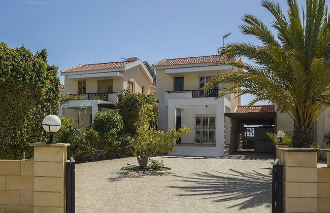 Meneou Beachfront Villa 5 - Foto 30