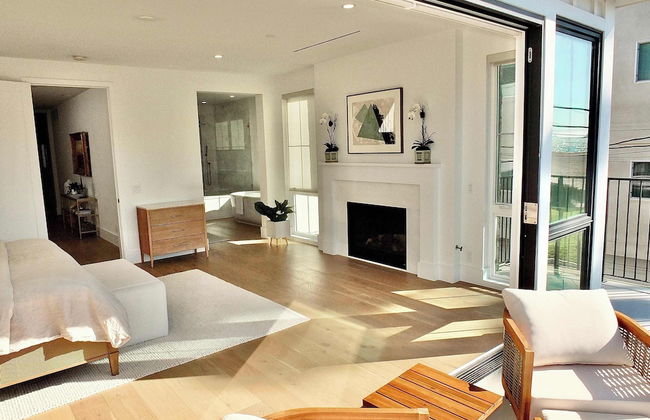 Beach Paradise Stunning 3-story in Long Beach! - Foto 17