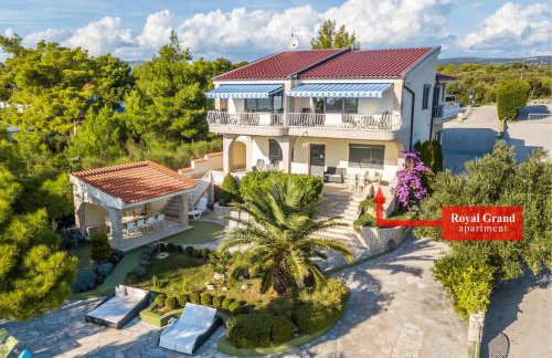 Apartments Villa Punta Royal - Photo 19