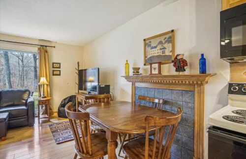 Cozy One-Bedroom Edgemont Condo with Ski Access & Fireplace B3 - Foto 8