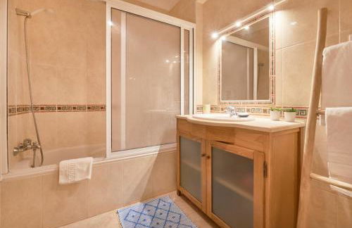 Lightful Refuge on the River Front, By TimeCooler - Foto 5