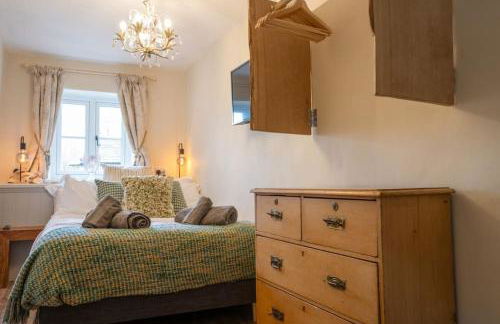 Beech Cottage - Family Cottage in the Peak District - Photo 14