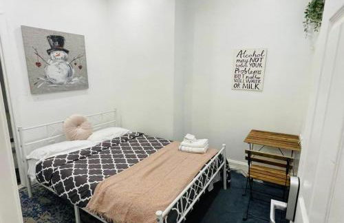 Oui on Ludlow - Entire House and Private Rooms in University City - Foto 2