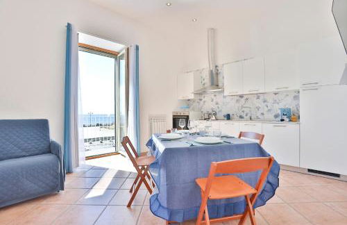 GuestHost - Yalta - Seaview Apartment in Pozzuoli - Foto 1