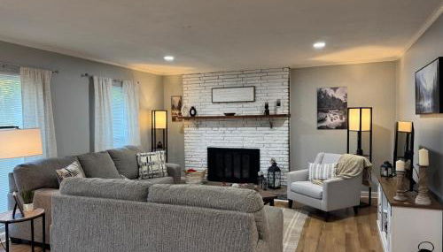 Spacious 3BR Knoxville Home - Sleeps 6 -Full Kitchen - Foto 1