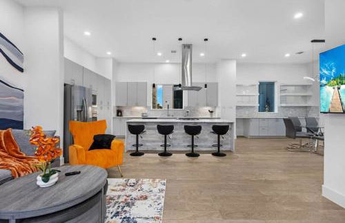 Spacious Houston 3Bed3 Bath Family Townhome - Photo 7