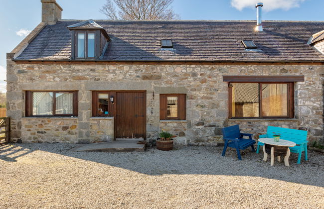 Auchingoul Cottage - Photo 1