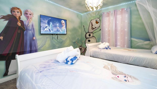 Vibrant Themed Home Prime Location - Foto 2, Habitación