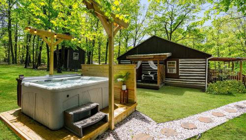 Modernized Log Cabin w Hot Tub Fire Pit & Views - Foto 4