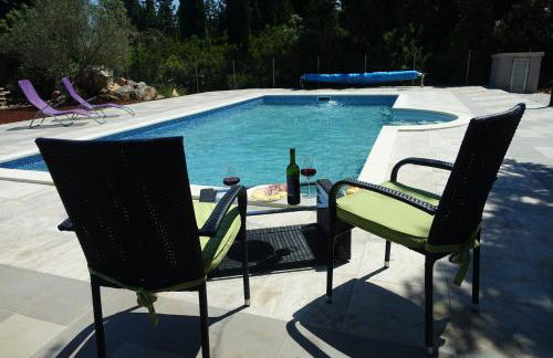 Olive Apartments - Photo 2