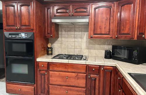 Rustic Retreat 3 bd/2 bth - Large Family Game Area - Foto 14