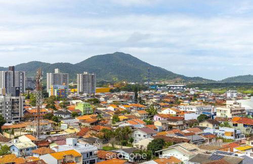 Estadia completa com piscina a 400m da Praia da Armação - SKL - Foto 61