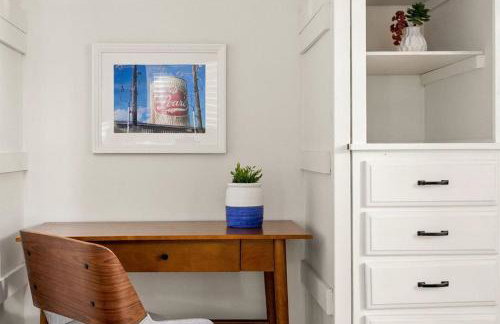 Pool! Games! Dogs! Space! - Foto 10