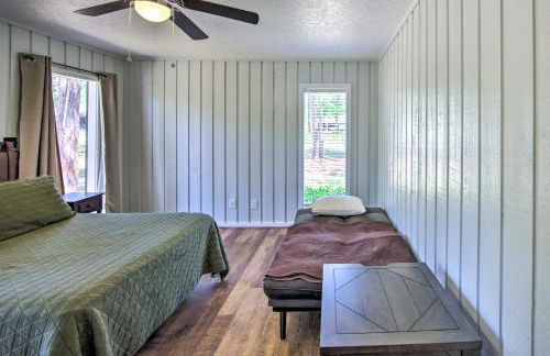 Brookeland Resort Cabin with Golf and Lake Access - Photo 22