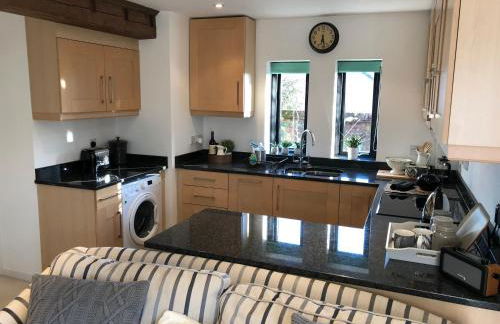 The Stable Barn *On the edge of the New Forest* - Photo 11