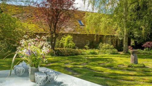 The Garden Barn - Photo 2