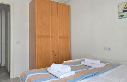 Bright Apartment with Two Balconies and a Seaside Pool - Foto 25