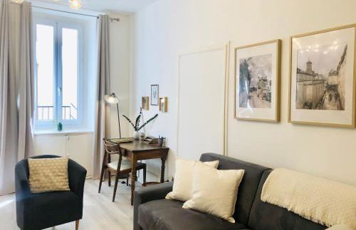 Elegant, Spacious Apartment in Historic Center of Tournon - Foto 24