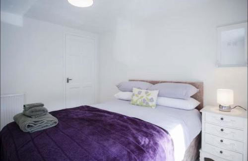 Family-Friendly Pink Cottage Central Tenby - Foto 15