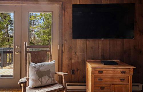 Cabin w Fireplace Fire Pit Grill & Games - Foto 14