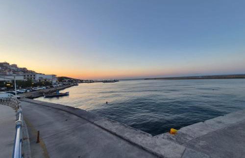 Beautiful Plomari Cottage - Photo 19