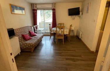 Appt chaleureux 2 - 4 personnes au pied des pistes - draps et linges de toilette non fournis - ménage non inclus - Foto 8